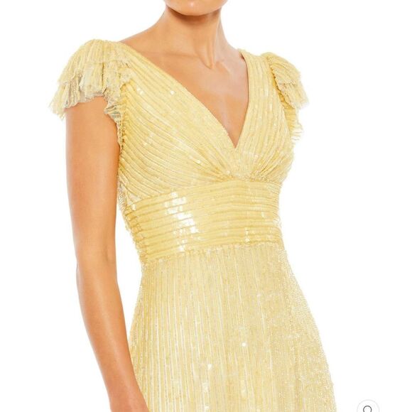 Mac Duggal 5646 Womens EMBELLISHED FLUTTER CAP SLEEVE A LINE GOWN Runs Large - Picture 3 of 15